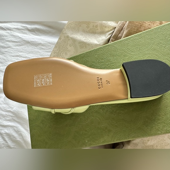 GUCCI Kingsnake motif leather sandals. - Picture 6 of 7